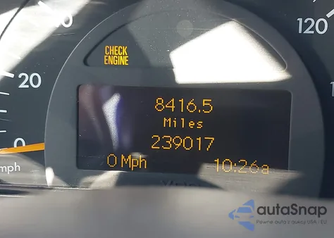 2002 Mercedes-Benz C 240 z USA, uszkodzony, nr VIN WDBRF61J62F199005